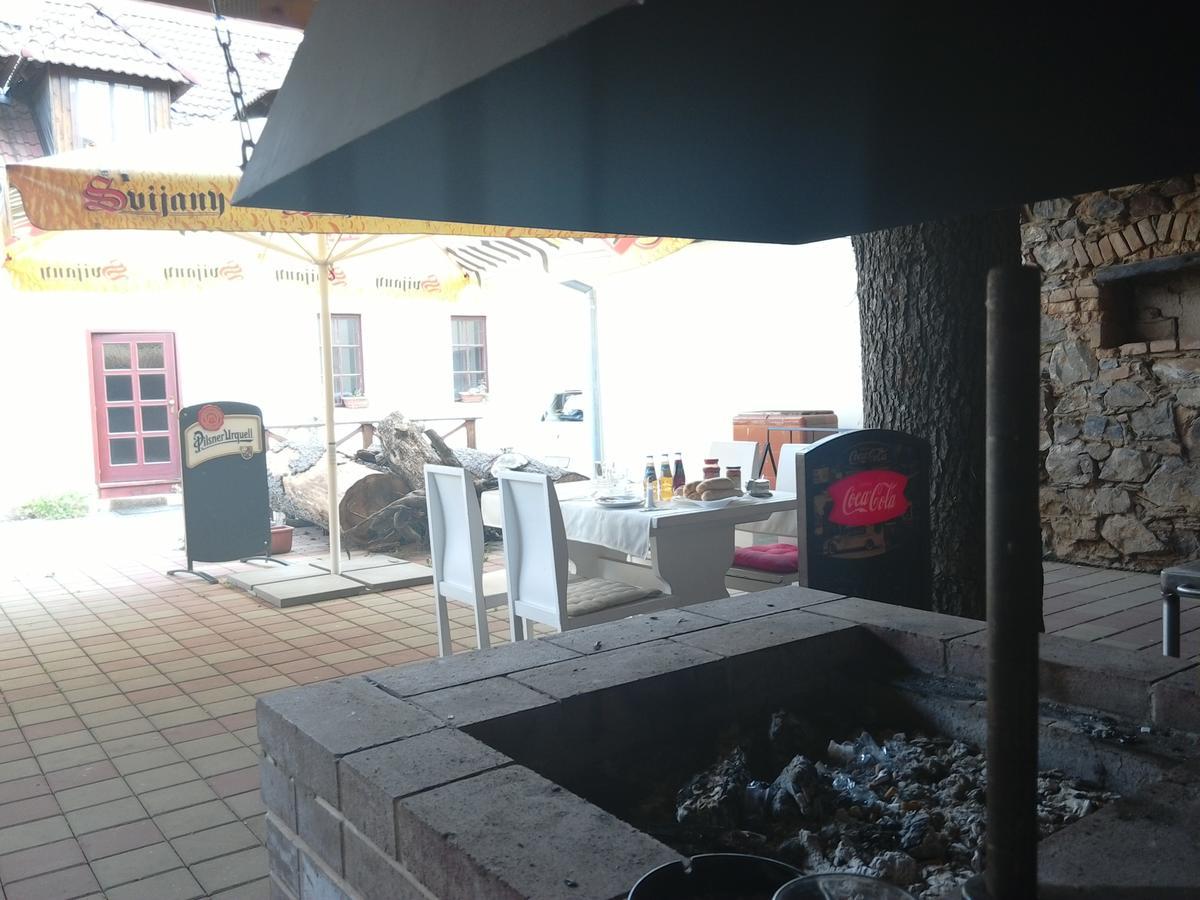 Penzion Na Jizdarne Stary Plzenec Exterior foto