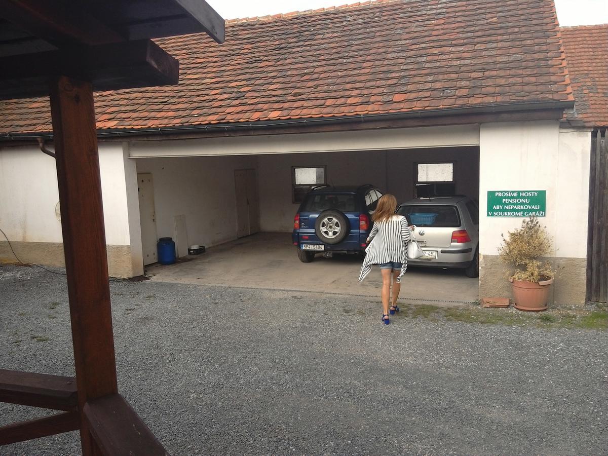 Penzion Na Jizdarne Stary Plzenec Exterior foto