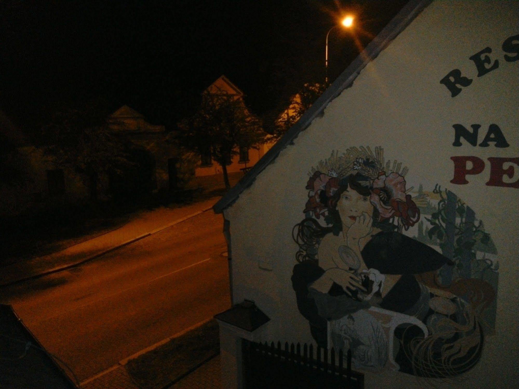 Penzion Na Jizdarne Stary Plzenec Exterior foto